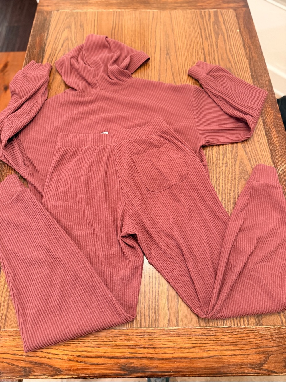 ALO Yoga Women's Ribbed Hoodie & Jogger Set in Maroon - Picture 8 of 9